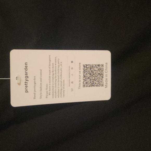 New Women's PrettyGarden Black Dress with pockets that ties in back. Size Medium - Picture 6 of 14